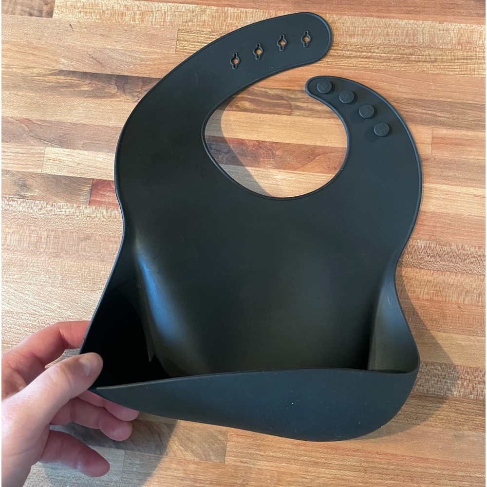 Three little tots silicone bib